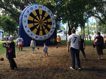 Los aficionados del FC Barcelona y Real Madrid estuvieron presentes en Casa Clásico para que Miami se tiñera de blaugrana y blanco.