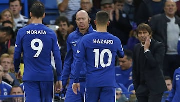 Antonio Conte, preocupado desde la banda por la lesión de Morata.