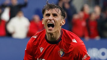 Ante Budimir, celebrando un gol con la camiseta del CA Osasuna