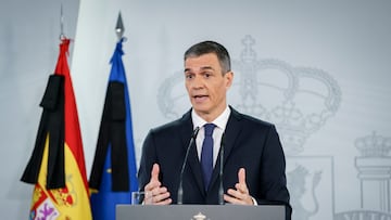 El presidente del Gobierno, Pedro S¨¢nchez, comparece en el Palacio de la Moncloa, a 22 de abril de 2025, en Madrid (Espa?a). El presidente del Gobierno ha anunciado el incremento del gasto en Defensa comprometido con la OTAN para llegar al 2% del PIB. S¨¢nchez ha confirmado que llegar¨¢ a ese nivel de gasto este mismo a?o, pasando del 1,4% actual al 2% con un gasto adicional de 10.471 millones de euros. El Consejo de Ministros ha aprobado el plan de refuerzo de la industria de seguridad y defensa anunciado hace unas semanas y este mismo mi¨¦rcoles, 23 de abril, ser¨¢ remitido a la Uni¨®n Europea y la OTAN.
22 ABRIL 2025
A. P¨¦rez Meca / Europa Press
22/04/2025