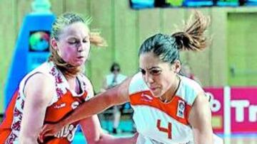 <b>EL TIMÓN. </b>La base Cristina Ouviña, en el partido contra Rusia.