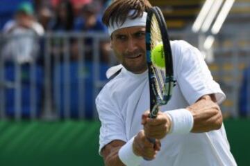 David Ferrer compitió contra Denis Istomin y superó la primera ronda en individuales