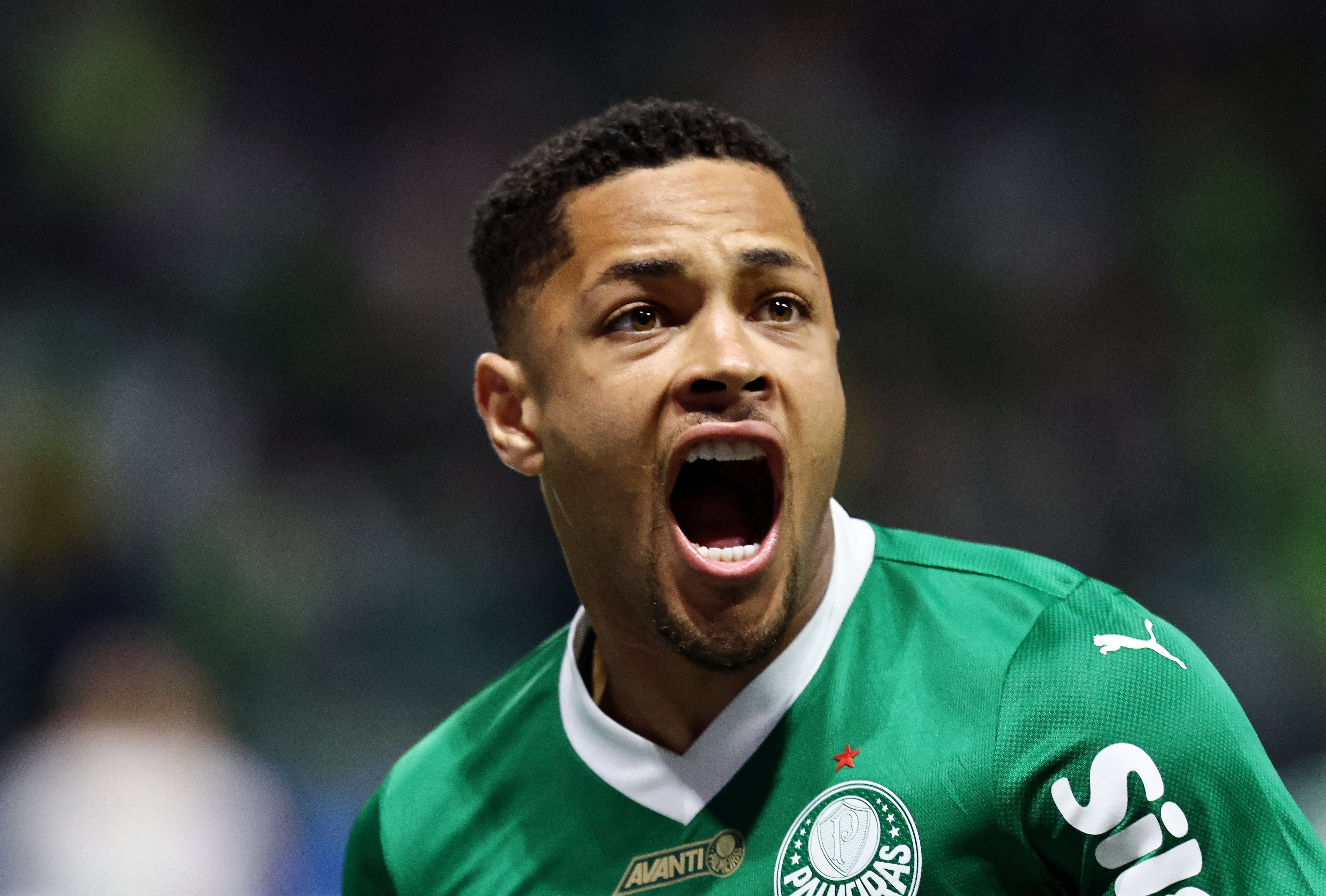 Aluvión por Vitor Roque