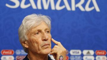 Soccer Football - World Cup - Colombia News Conference - Samara Arena, Samara, Russia - June 27, 2018. Coach Jose Pekerman attends a news conference. REUTERS/David Gray