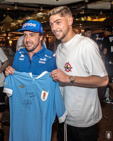 Fernando Alonso y Fede Valverde.