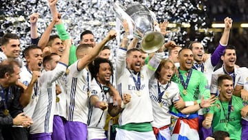 El Real Madrid celebrando la Duodécima.