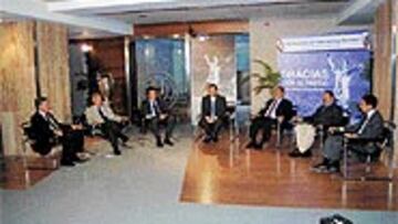 Siro López, Amancio, Valdano, Villar, Relaño, Ortego e Israel hablaron de Di Stéfano.