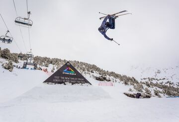 El freeskier suizo, Campeón del Mundo FIS de Big Air 2019 y medalla de oro en los X Games, se impuso en la gran final del sábado haciendo valer su papel de favorito.