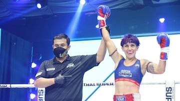 28/07/22  MUAY THAI DESIREE ROVIRA LUCHADORA COMBATE 

 
FIRMA:Hualaan Muaythai