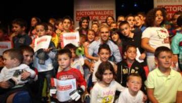 Valdés estuvo ayer en Gavà en un acto benéfico, sabedor de que no seguirá en el Barça.