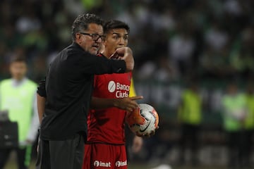 Hace un año, en el mes de junio, el entrenador pereirano volvía a Medellín después de un paso por la selección de Paraguay. Hace unas semanas renovó su contrato.