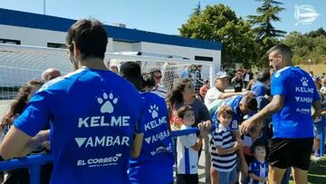 Entrenamiento del Alav&eacute;s a puerta abierta