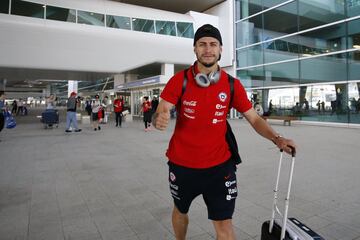 Rostros llenos de sonrisas. Así se veía la Selección al llegar al aeropuerto de Seul para el amistoso ante Corea del Sur este martes. Selfies y autógrafos.