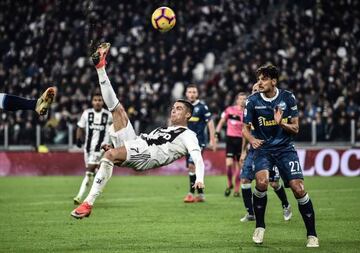 Cristiano Ronaldo overhead kick for Juve
