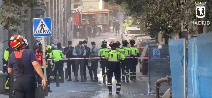 Derrumbe de un edificio en Madrid, en directo: última hora en la calle  Hileras (Ópera), con tres heridos y dos fallecidos y dos desaparecidos -  AS.com