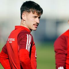 Ricard se reencuentra con el Cholo