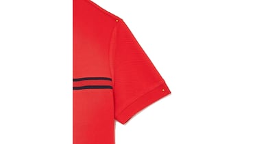 Tommy Hilfiger tiene en este polo ‘regular fit’ una propuesta que ha enamorado a los hombres más clásicos