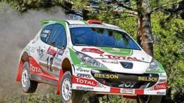 Ojeda, con su Peugeot.