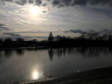 Desde 1896 ha sido la casa del Fulham, un escenario que conserva la estructura típica de un estadio inglés.