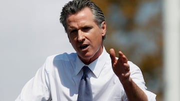 El gobernador de California, Gavin Newsom, habla durante una comparecencia antes de enfrentar una elecci&oacute;n revocatoria liderada por republicanos en septiembre, en San Leandro, California, EE. UU., 8 de septiembre de 2021. 