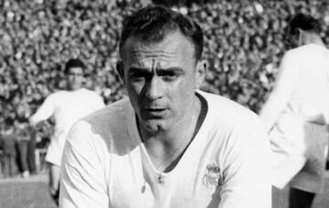Toda una leyenda en la extensión de la palabra, ganó ocho veces la liga con el Madrid y cinco Copas de Campeones de Europa; además de ser el tercer máximo romperredes de los Merengues.