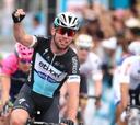 Cavendish suma su tercera etapa y Durasek sigue líder