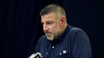 New England hands out two contracts, one big and one small, to bring familiar Pro Bowl faces into Mike Vrabel’s first season as head coach.
