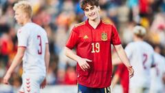 Noel López, en un partido con España Sub-19.