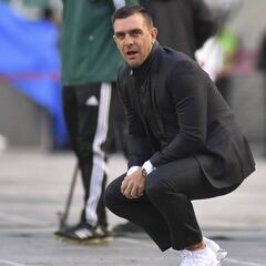 La maniobra de los referentes para revertir la salida de Guede