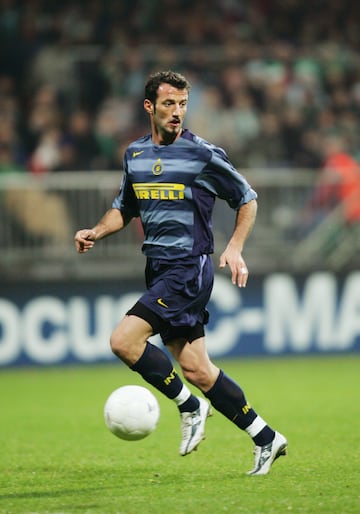 Temporadas en el FC Inter: 2004-06 | Temporadas en el AC Milan: 2006-10