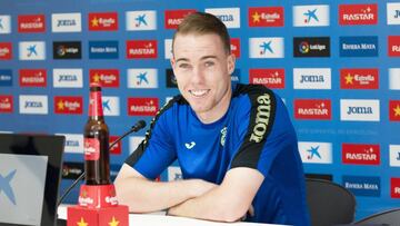 El futbolista Carlos Clerc, en una rueda de prensa