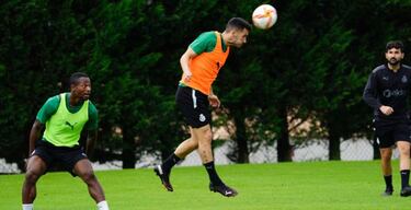 Satrústegui y Bustos son ya pareja de hecho en la izquierda