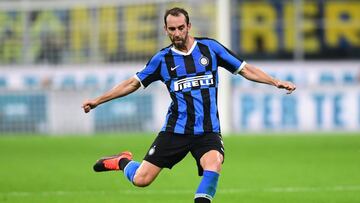 Inter Milan's Uruguayan defender Diego Godin kicks the ball during the Italian Serie A football match Inter Milan vs Udinese on September 14, 2019 at the San Siro stadium in Milan. (Photo by Miguel MEDINA / AFP)
