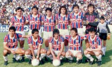 Colo Colo sumó su quinto título de Copa en 1985. En la foto aparece la formación de 1986, misma base de aquel equipo campeón.