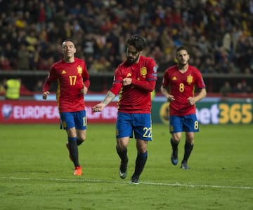 Isco celebrates his goal against Israel