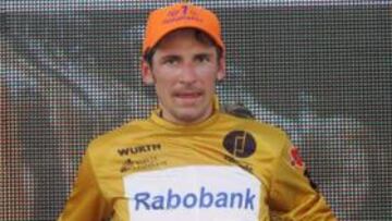 Tras la gran crono protagonizada por Menchov, el hasta ahora Jersey Oro, Heras, ha perdido su posición de privilegio ya que está en la general a 37'' del ruso.