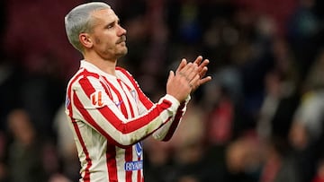 Soccer Football - LaLiga - Atletico Madrid v Real Sociedad - Riyadh Air Metropolitano, Madrid, Spain - March 7, 2026 Atletico Madrid's Antoine Griezmann applauds fans after the match REUTERS/Ana Beltran