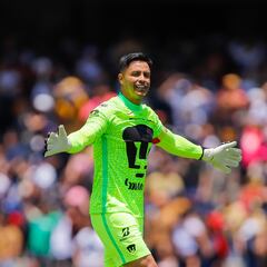 Renovación de Alfredo Talavera con Pumas está trabada