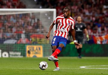 Firmó en noviembre de 2020 por el Atlético de Madrid, para cubrir el hueco que dejó en el centro del campo rojiblanco la salida de Thomas Partey al Arsenal. En su primer año como colchonero conquistó el título de liga jugando 25 partidos en el campeonato doméstico. En verano de 2023 se marchó del Atlético rumbo al Olympique de Marsella tras jugar 93 partidos en rojo y blanco.