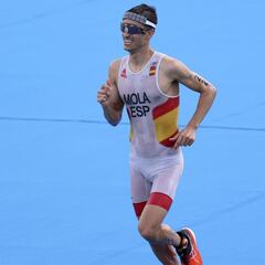 España no rasca diploma en el frenético relevo mixto