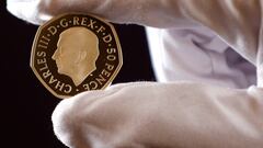 The official coin effigy of Britain’s King Charles III is seen on a 50 pence coin, unveiled by The Royal Mint, in London, Britain, September 29, 2022.  REUTERS/Peter Nicholls