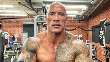 Imagen de Dwayne Johnson en el gimnasio.