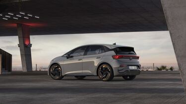 CUPRA Born: un hatchback eléctrico dotado de mucho poder y autonomía