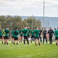 Mismo nombre y vidas opuestas en el duelo de los Racing