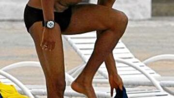 <b>DE DESCANSO. </b>Robinho disfruta de sus vacaciones en Brasil.