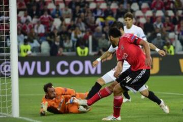 Ezequiel Garay y Beto.