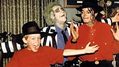 Macaulay Culkin y Michael Jackson en una foto antigua
