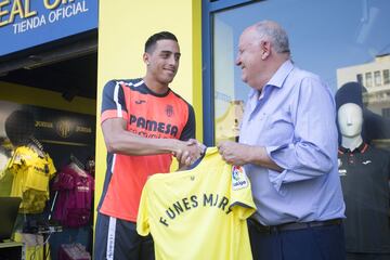 El 21 de junio de 2018, Funes Mori se unió al Villarreal por 9 millones de euros más variables.
Se le presentó el día 12 de julio.