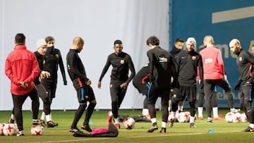 Entrenamiento del FC Barcelona antes de viajar a Vigo.