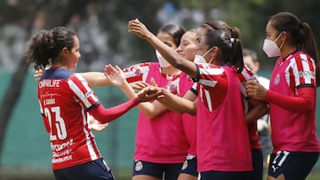 Chivas sigue invicto y es segundo de la tabla